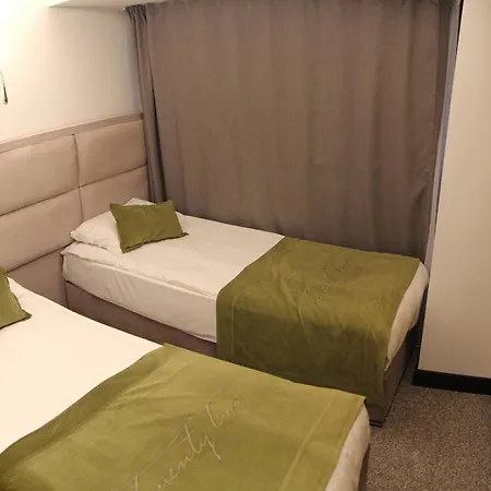 Otel The 22 3*