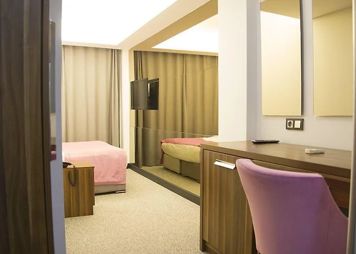 The 22 Κωνσταντινούπολη