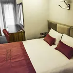 Hotel The 22 3*