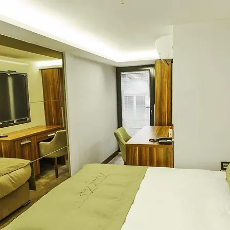 Otel The 22
