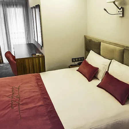 Otel The 22 3*