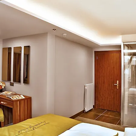 Otel The 22 3*
